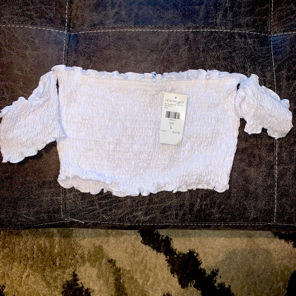 Cropped tee